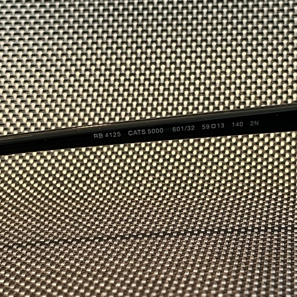 Ray-Ban CATS 5000 Sunglasses RB4125 601/32 Black - Picture 5 of 10